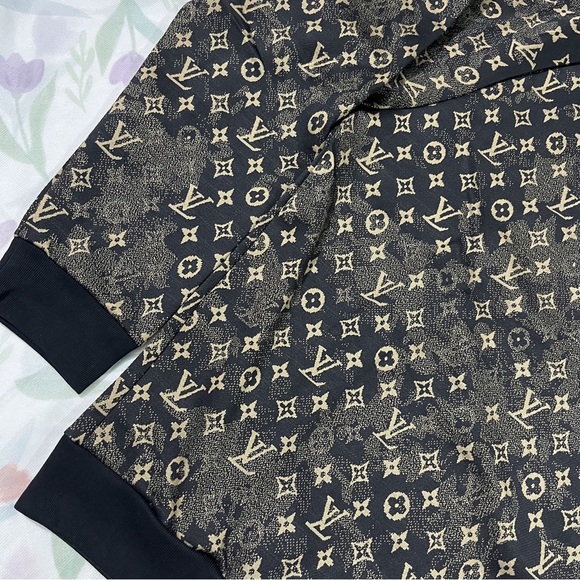 Louis Vuitton Monogram Pattern Jacket - Picture 10 of 10